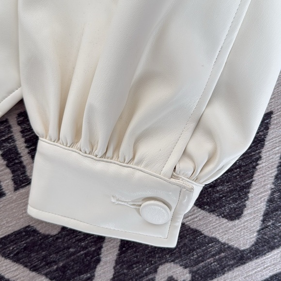 INV International Concepts Size Large Faux Leather Cropped Jacket - Picture 4 of 6